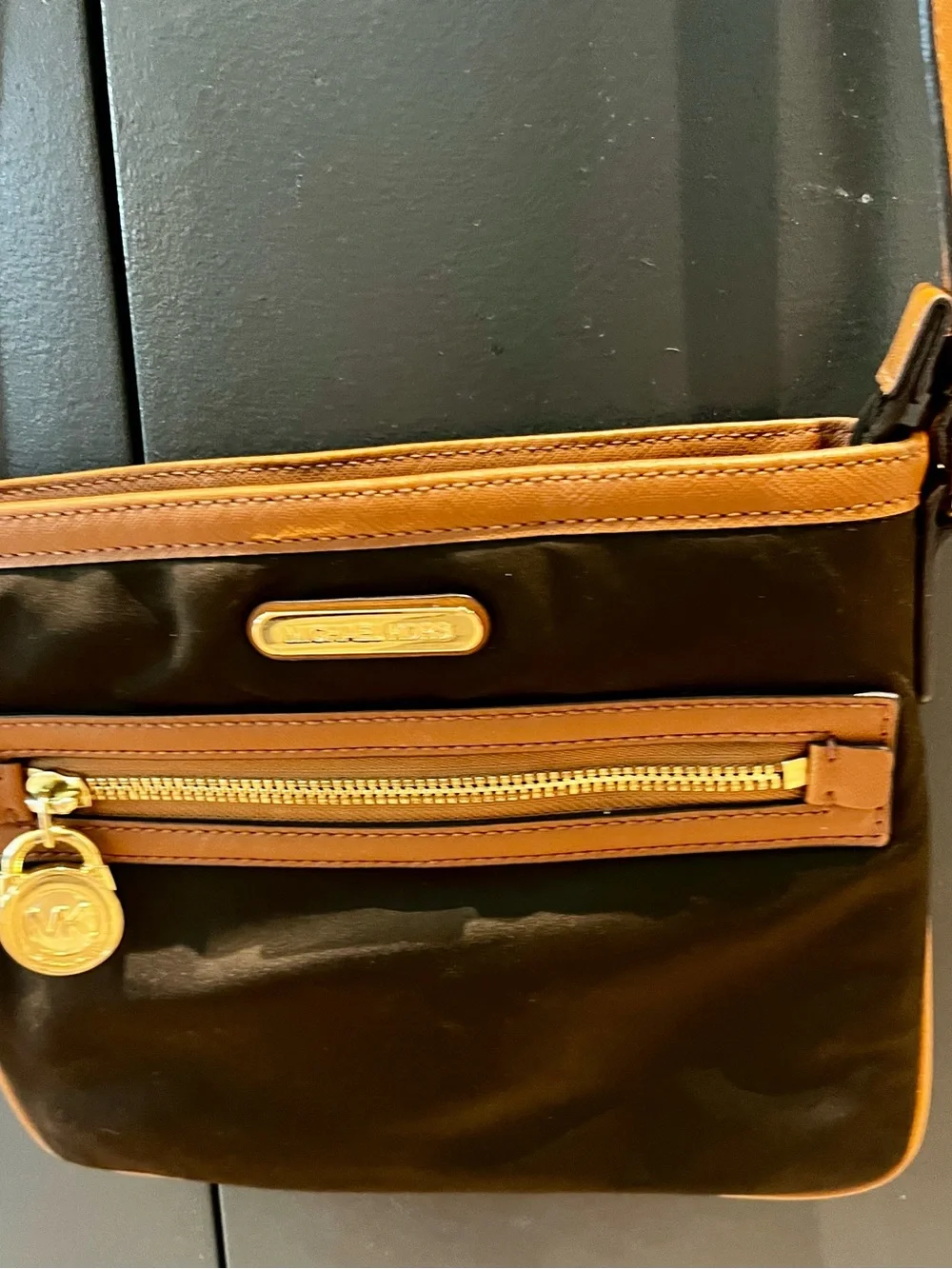 Michael Kors 6x9” brown crossbody bag-like new